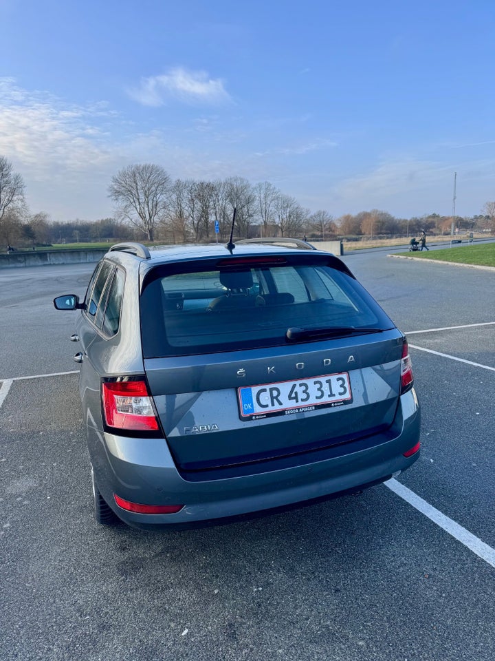 Skoda Fabia 1,0 MPi 60 Ambition 5d