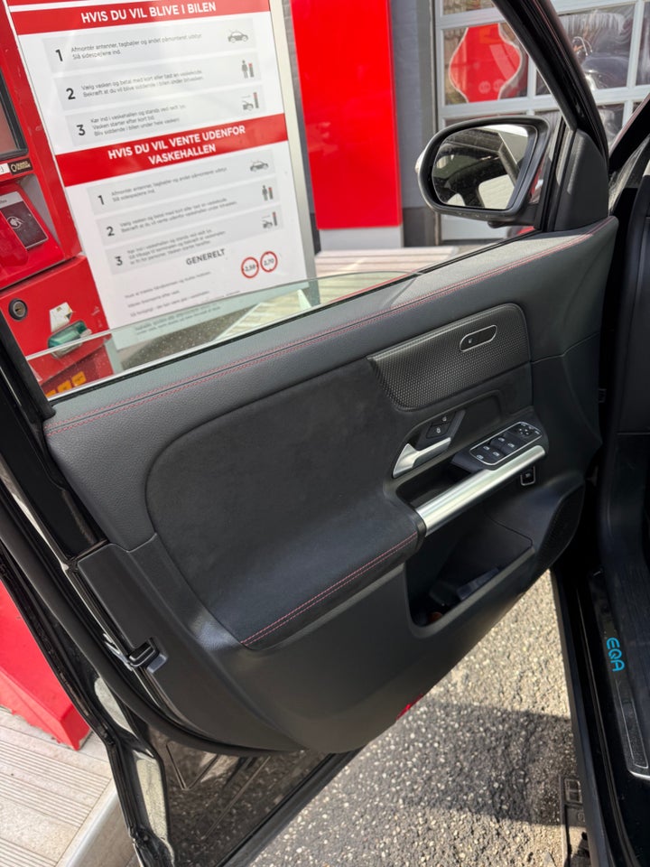 Mercedes EQA300 AMG Line 4Matic 5d