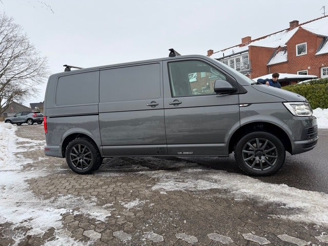 VW Transporter 2,0 TDi 180 Kassevogn kort