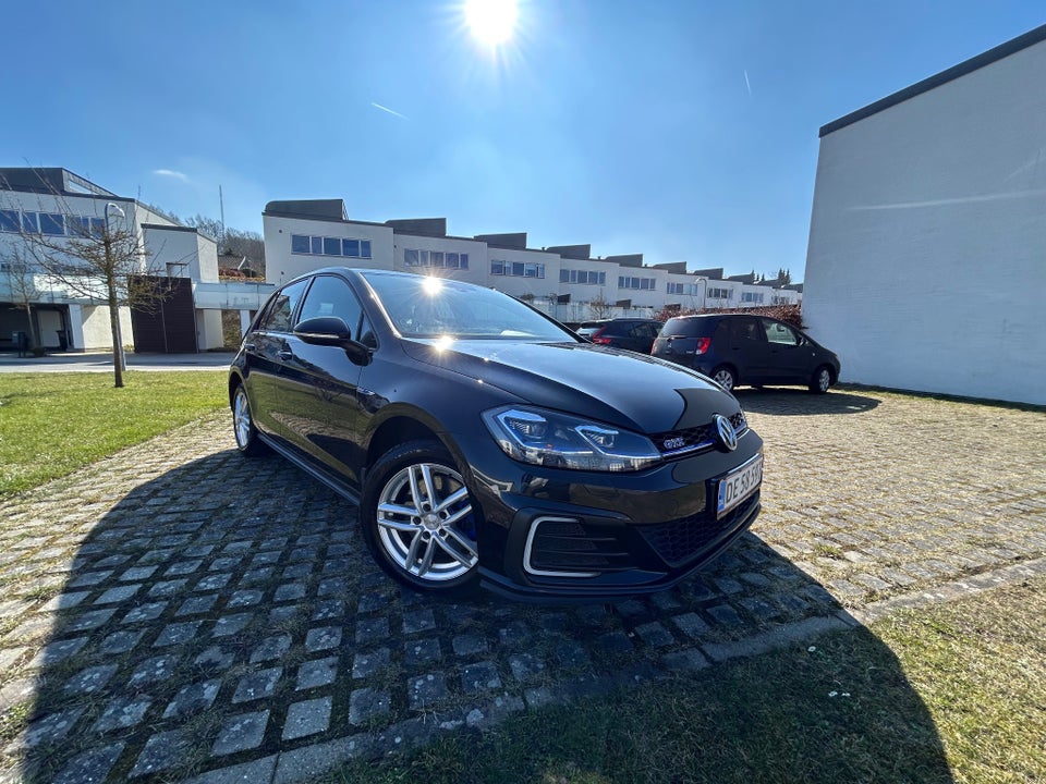 VW Golf VII 1,4 GTE DSG 5d