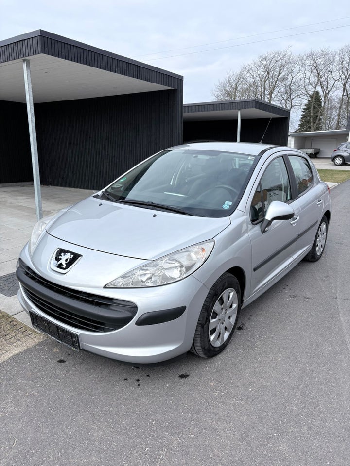 Peugeot 207 1,6 HDi 90 Comfort+ 5d