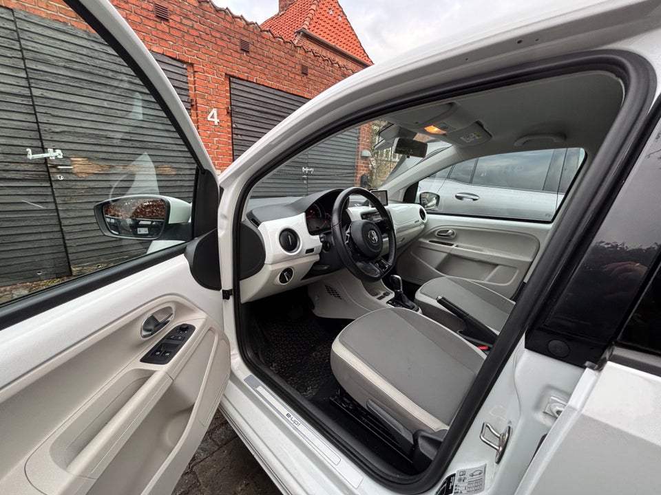 VW e-Up! High Up! 5d