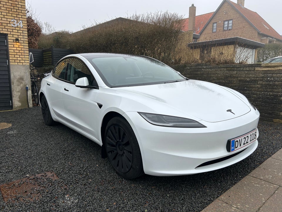 Tesla Model 3 RWD 4d