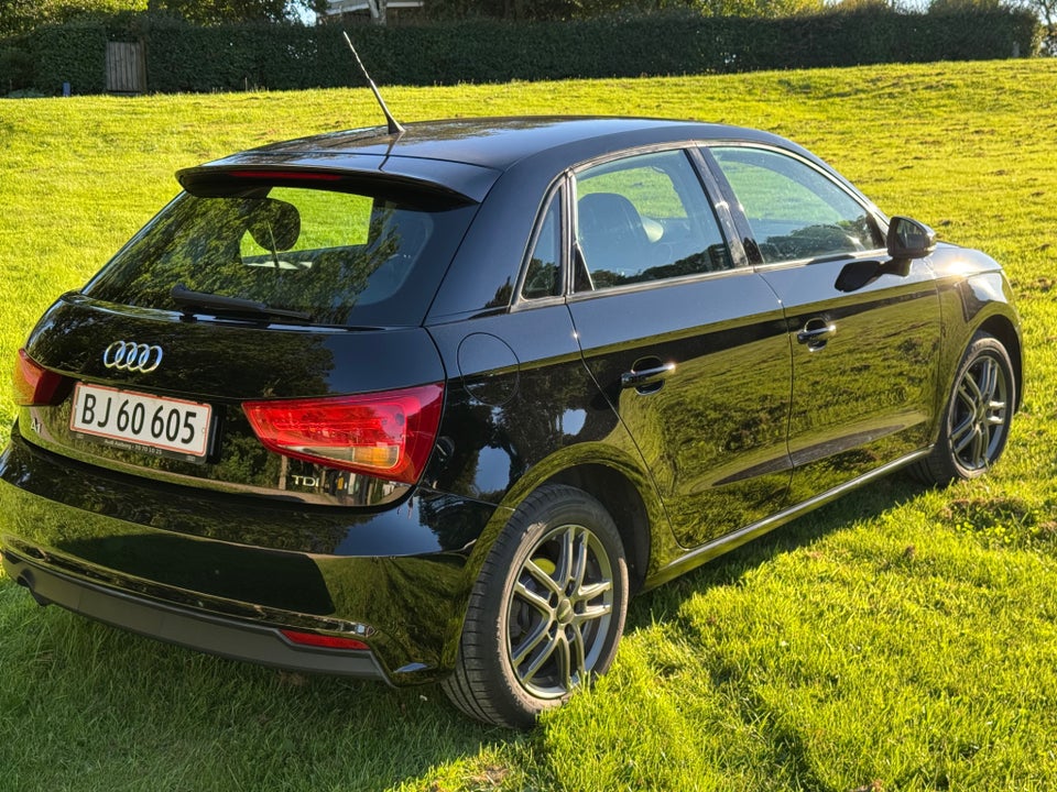 Audi A1 1,6 TDi 116 Sportback 5d