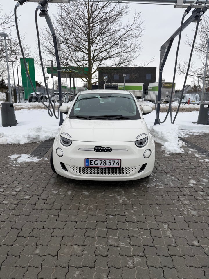 Fiat 500e 42 Icon 3d
