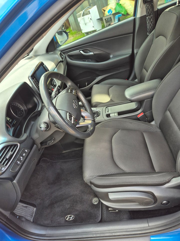 Hyundai i30 1,6 CRDi 110 Premium DCT 5d