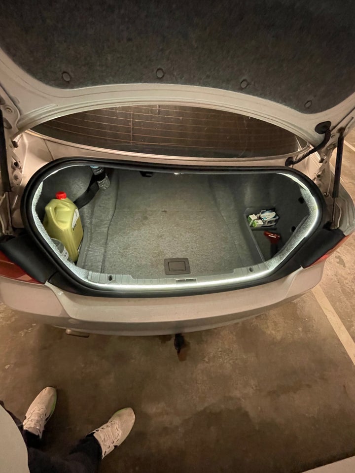 BMW 320i 2,0  4d