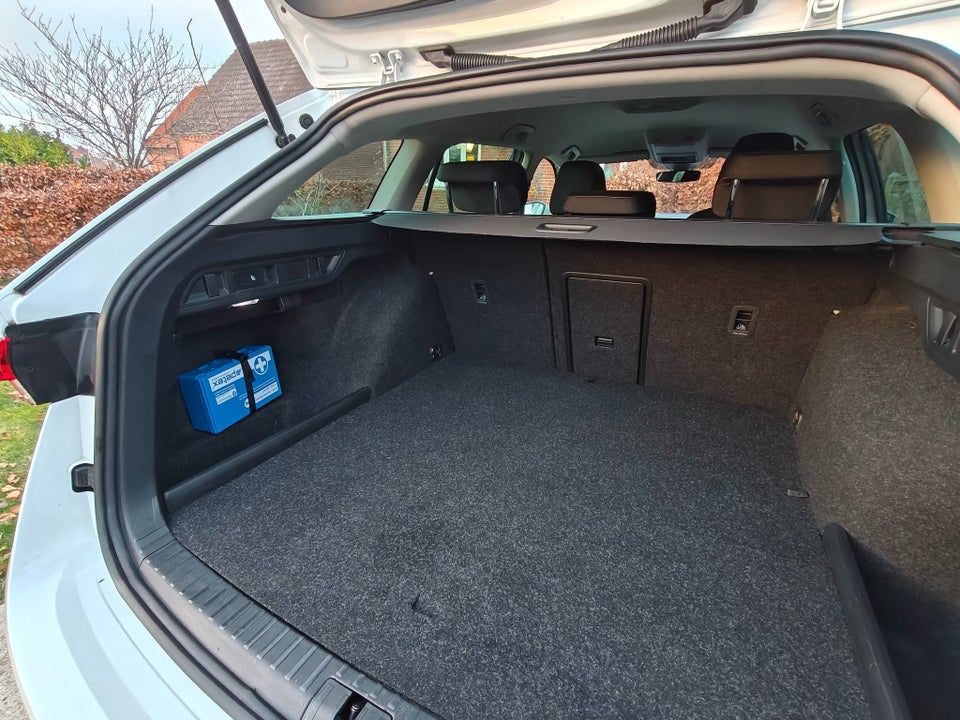 Skoda Octavia 1,4 TSi iV Plus Combi DSG 5d