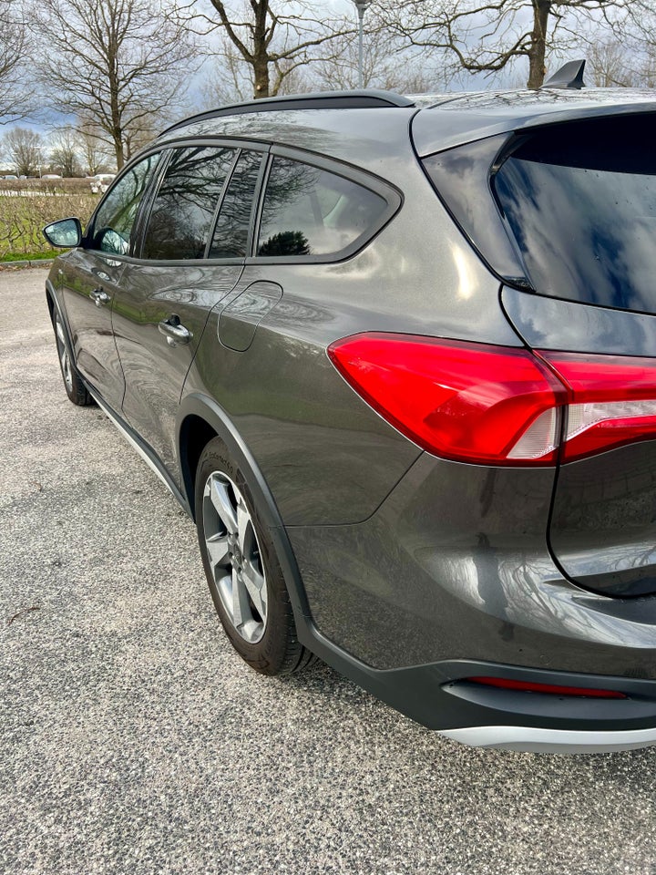 Ford Focus 1,5 EcoBlue Titanium Van 5d