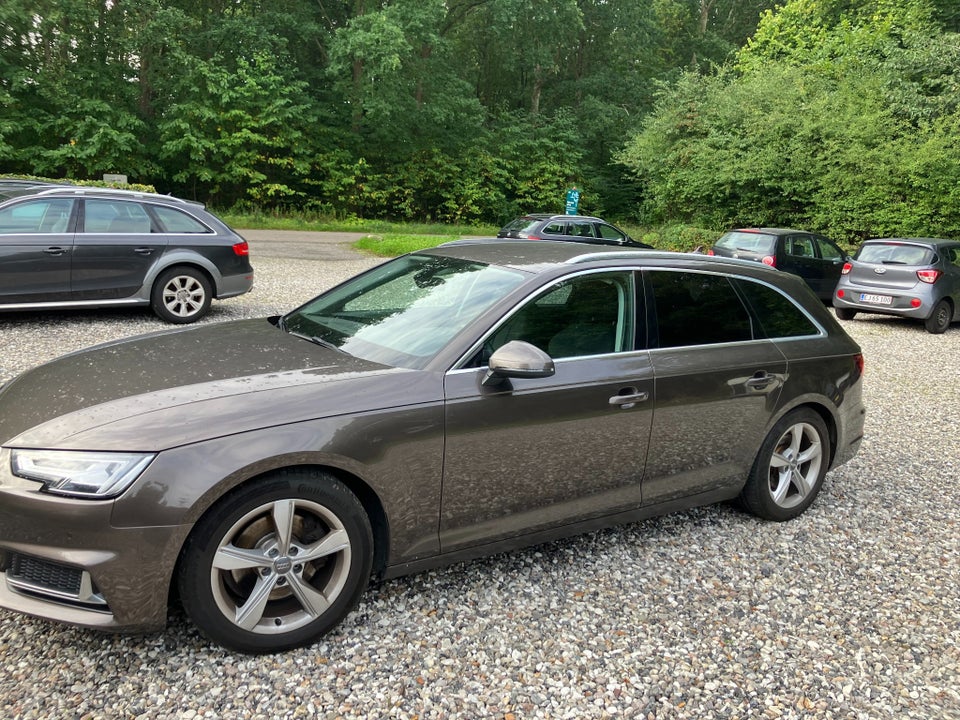 Audi A4 40 TFSi Avant S-tr. 5d