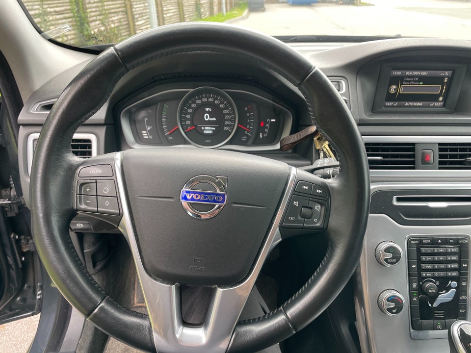 Volvo V70 2,0 T4 190 Momentum aut. 5d