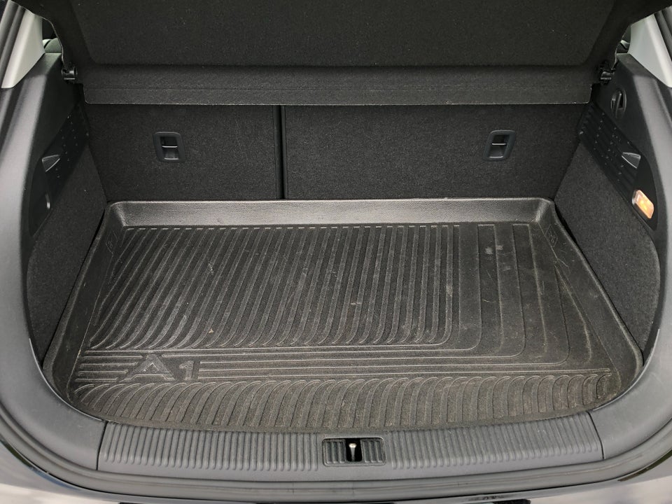 Audi A1 1,4 TFSi 122 Attraction Sportback 5d