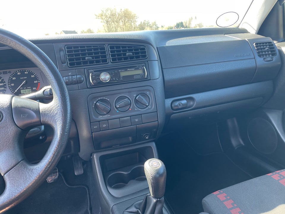 VW Golf III 2,0 GL aut. 5d