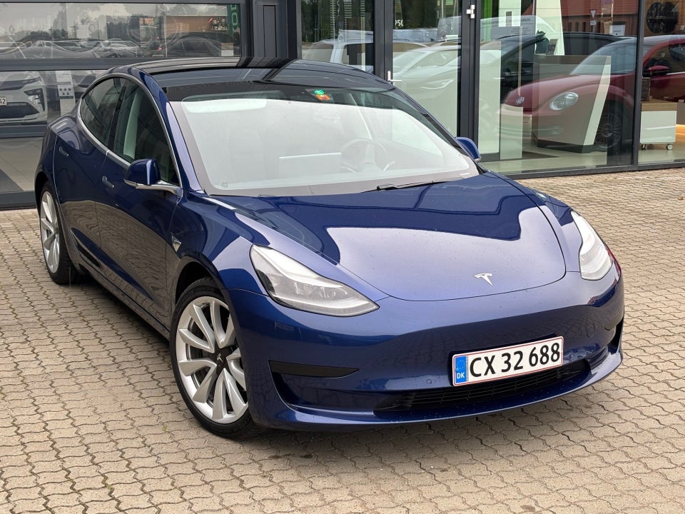 Tesla Model 3 Standard Range+ RWD 4d