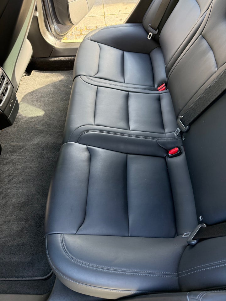 Tesla Model S Standard Range AWD 5d