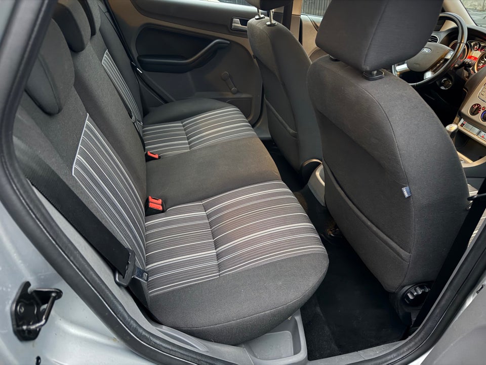 Ford Focus 1,6 Trend Collection stc. 5d