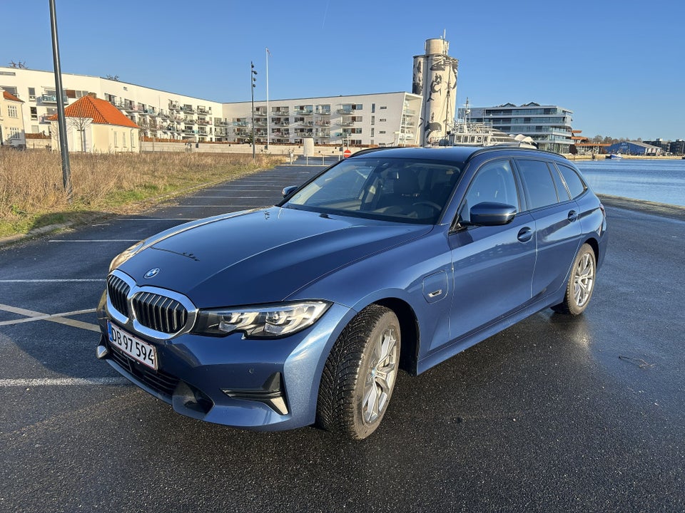 BMW 330e 2,0 Touring Sport Line aut. 5d