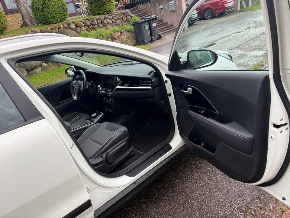 Kia e-Niro 64 Advance 5d