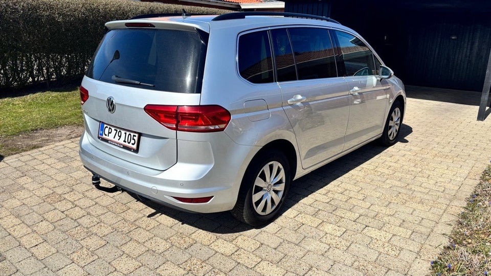 VW Touran 1,6 TDi 115 Comfortline Connect DSG 7prs 5d