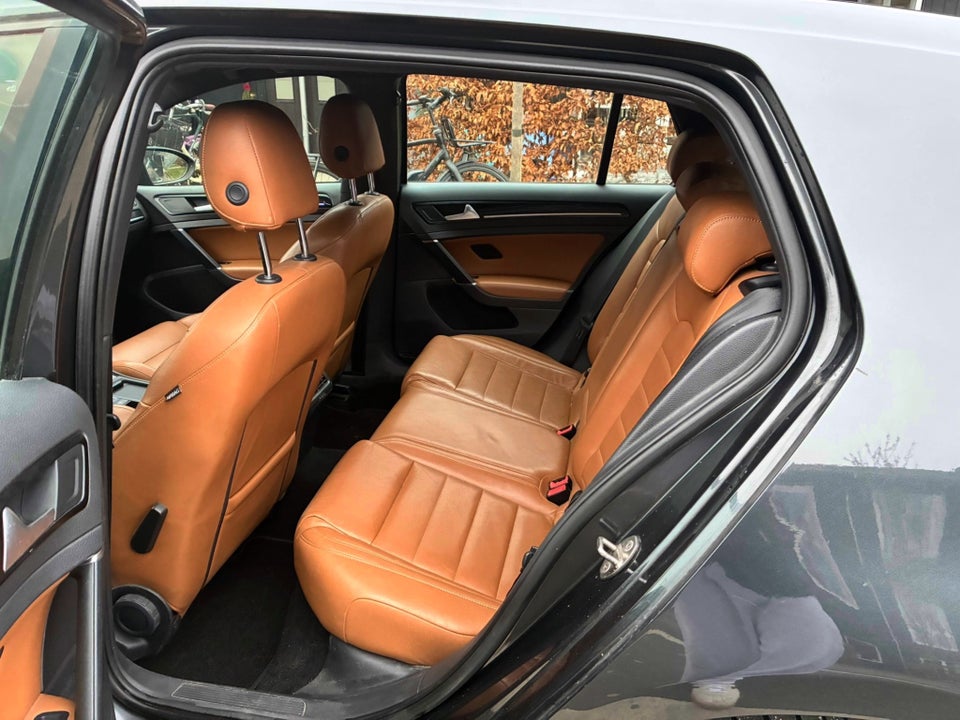 VW Golf VII 1,4 GTE Highline DSG 5d