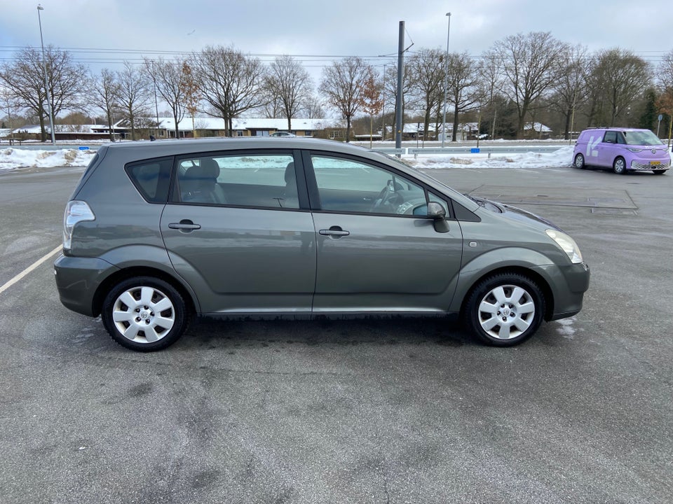 Toyota Corolla Verso 1,8 Terra MMT 7prs 5d