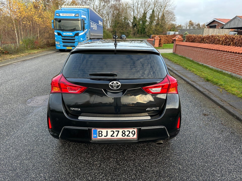 Toyota Auris 1,6 T2+ 5d