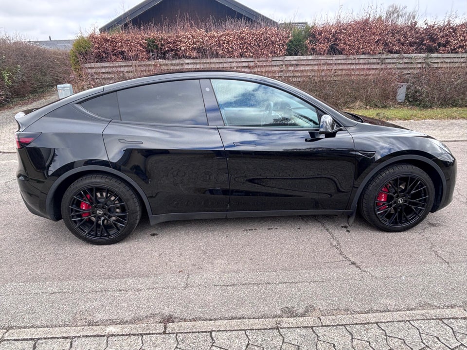 Tesla Model Y RWD 5d