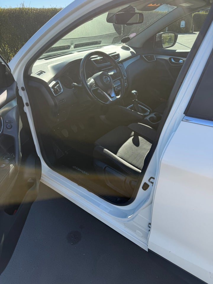 Nissan Qashqai 1,2 Dig-T 115 N-Connecta 5d