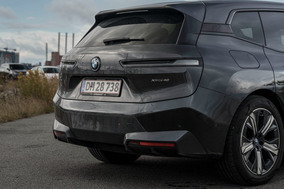 BMW iX xDrive40 Fully Charged Sport 5d