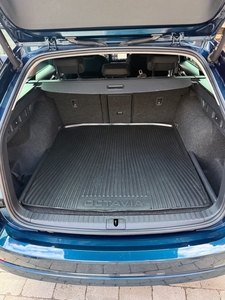 Skoda Octavia 1,4 TSi iV Plus Combi DSG 5d