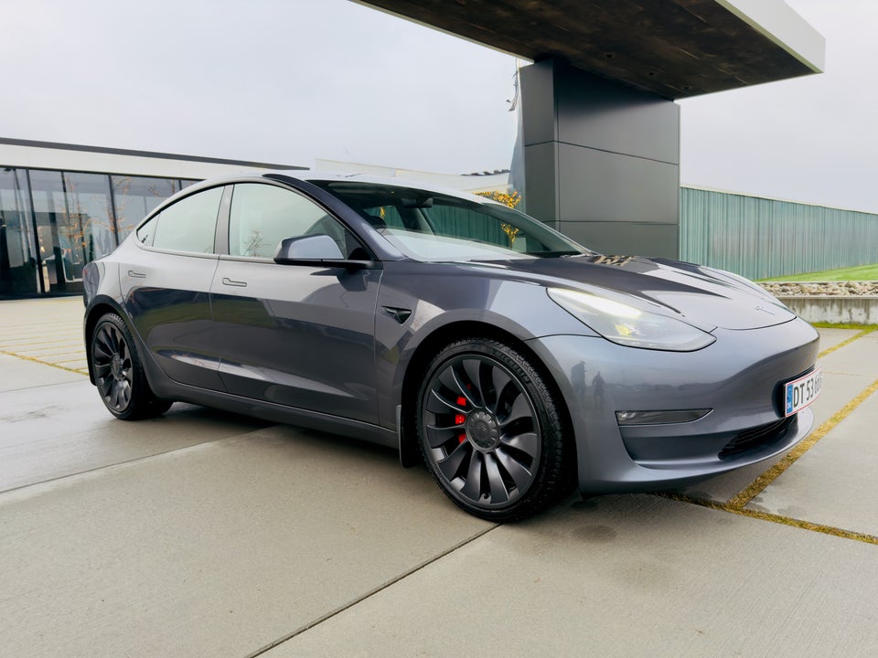 Tesla Model 3 Performance AWD 4d