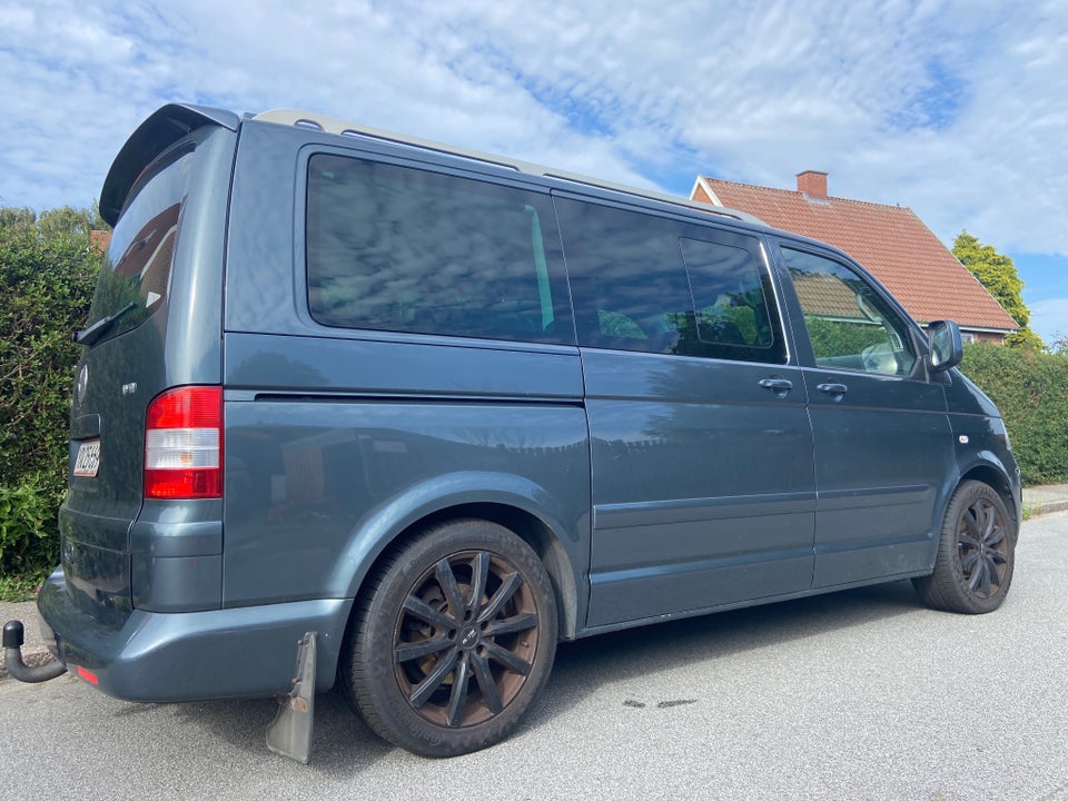 VW Multivan 2,5 TDi 130 Highline 5d