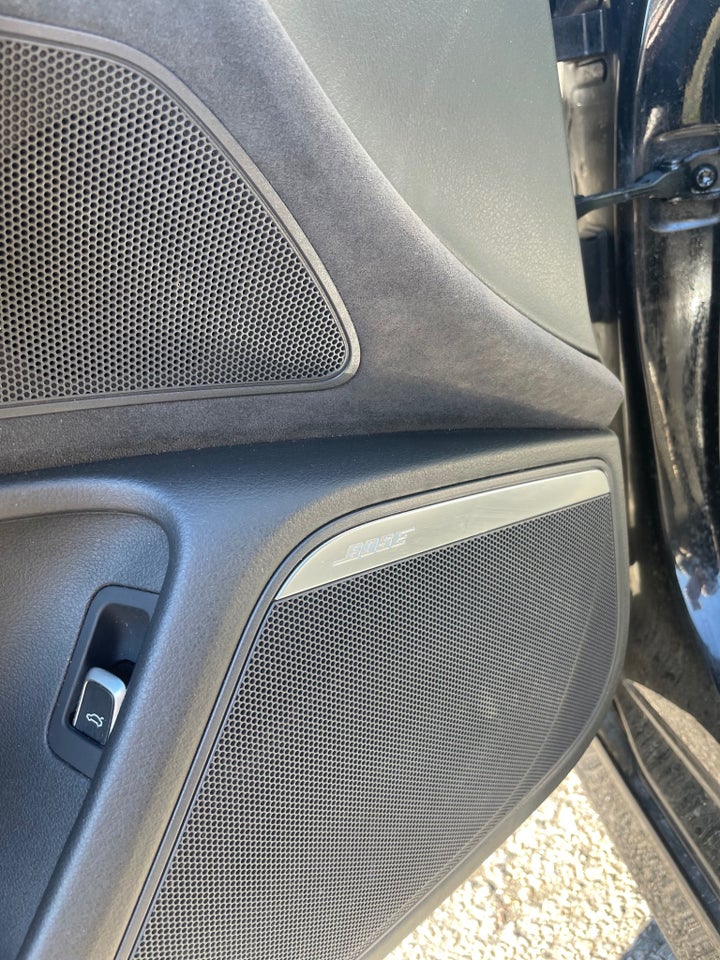 Audi A6 3,0 TDi 218 Avant S-tr. 5d