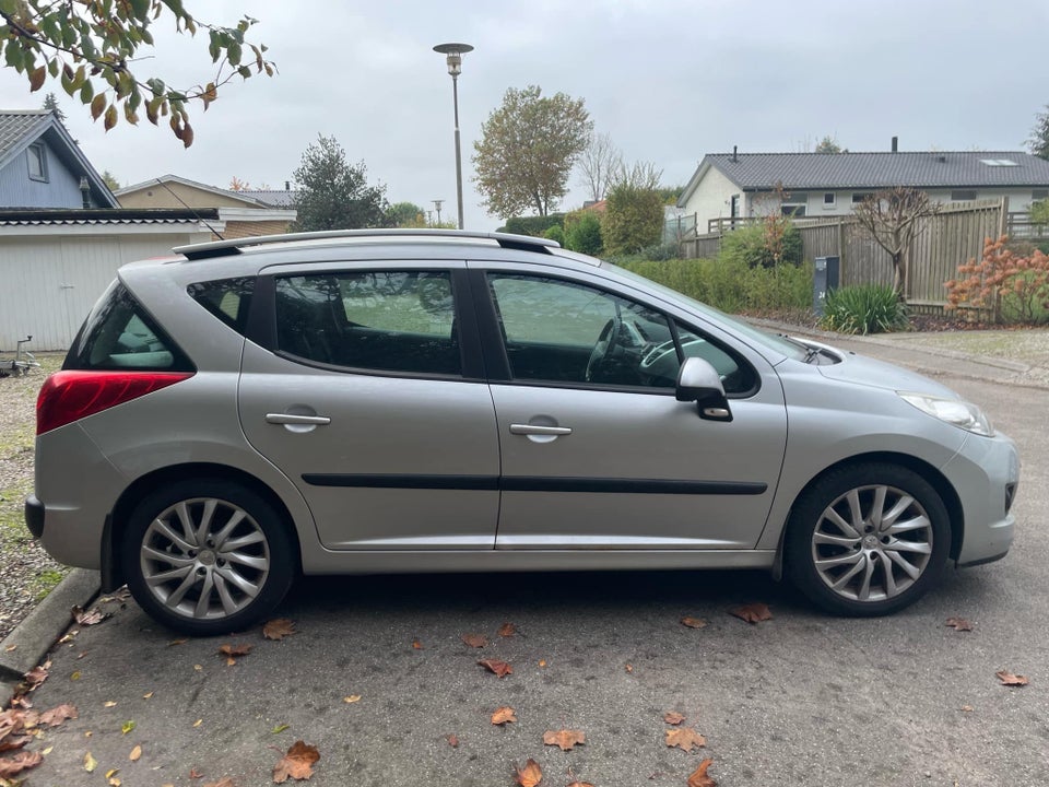 Peugeot 207 1,6 HDi 90 Comfort+ SW 5d