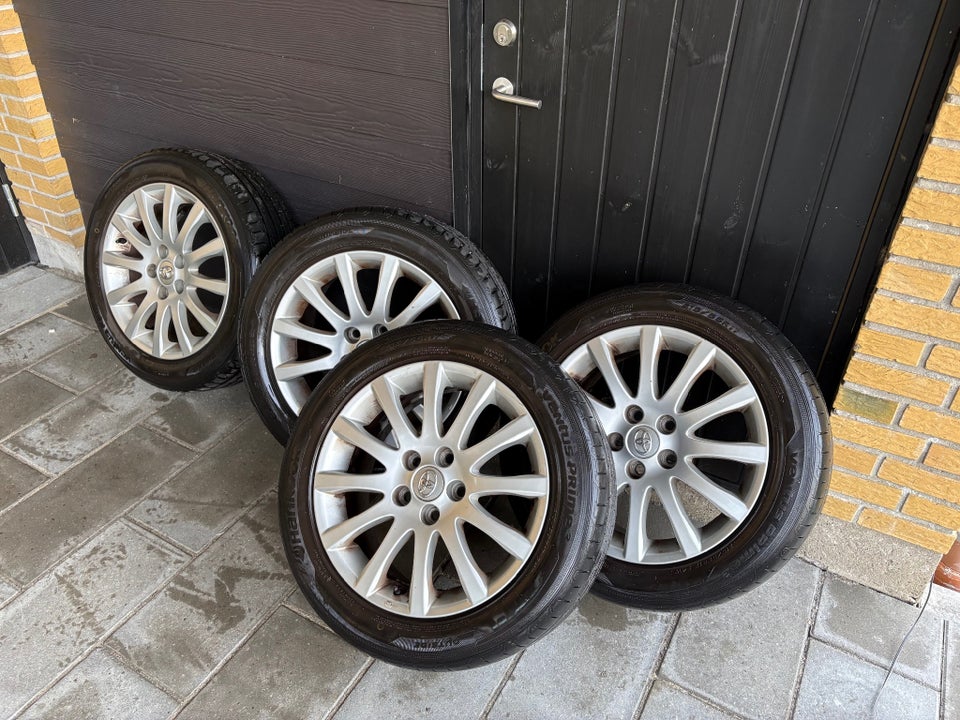 Toyota Avensis 2,0 D-4D T1 4d