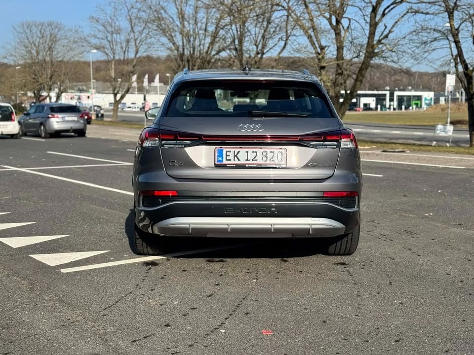 Audi Q4 e-tron 45 Progress 5d