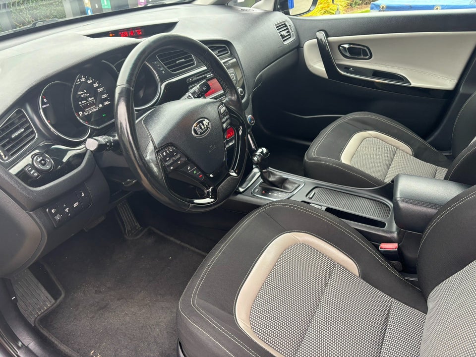 Kia Ceed 1,6 GDi Premium SW DCT 5d