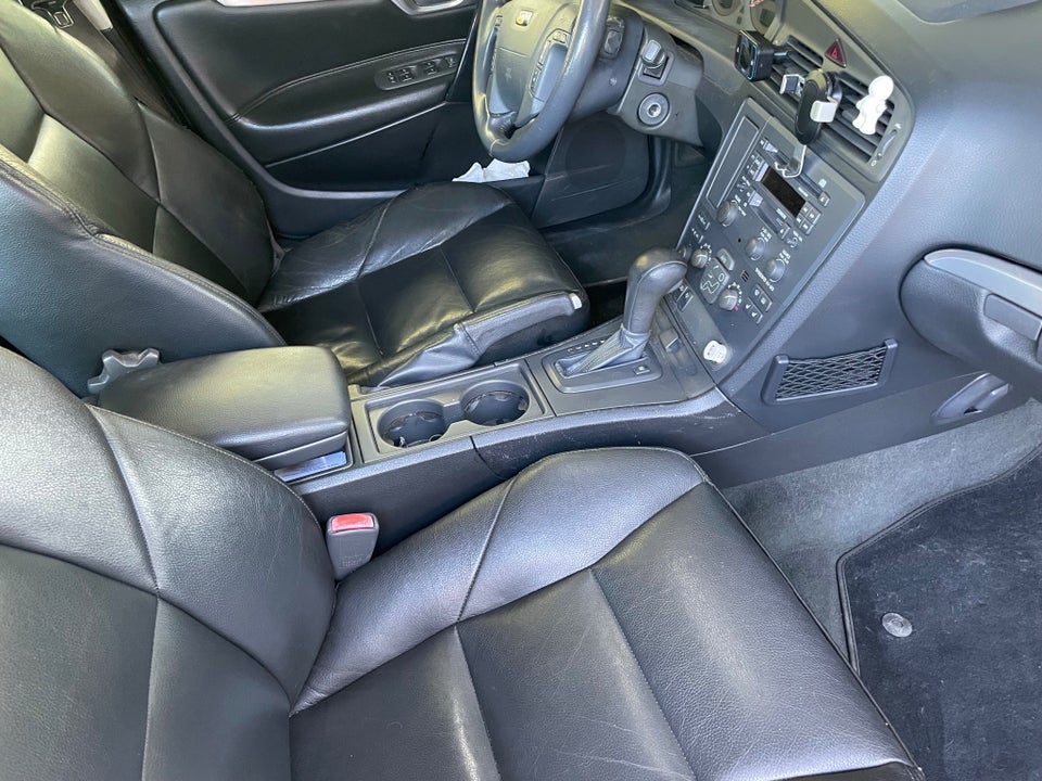 Volvo V70 2,4 T5 aut. 5d