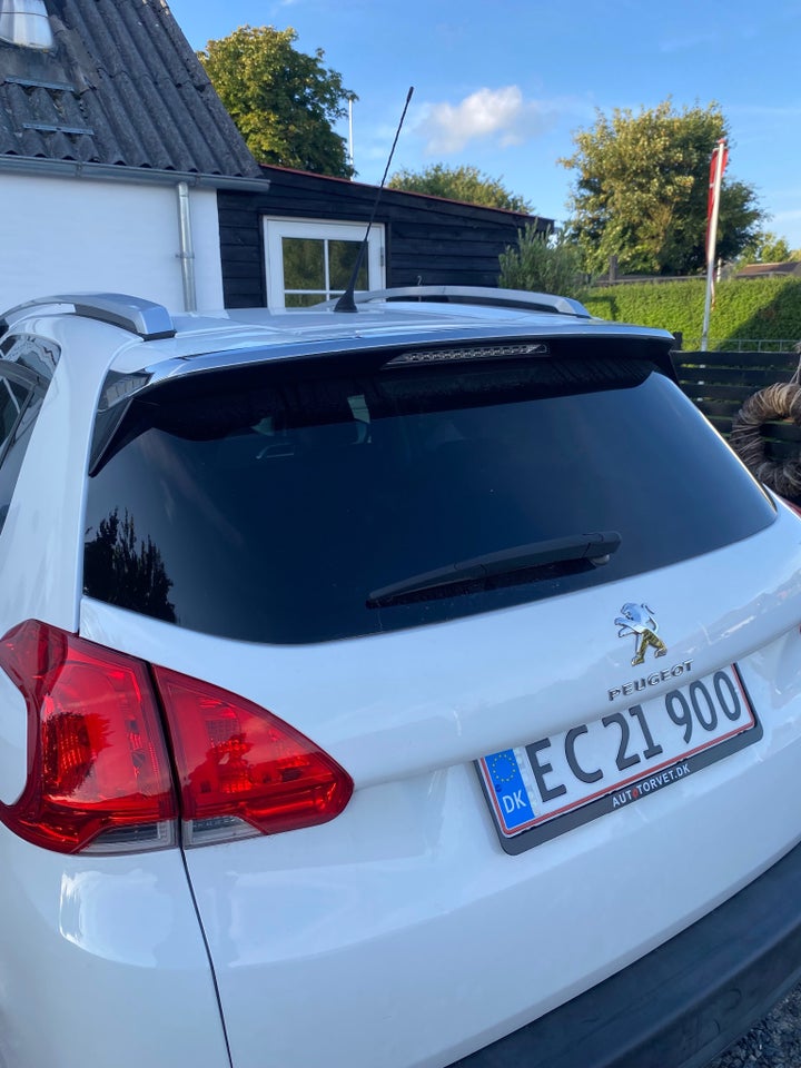 Peugeot 2008 1,2 VTi 82 Active Motion 5d