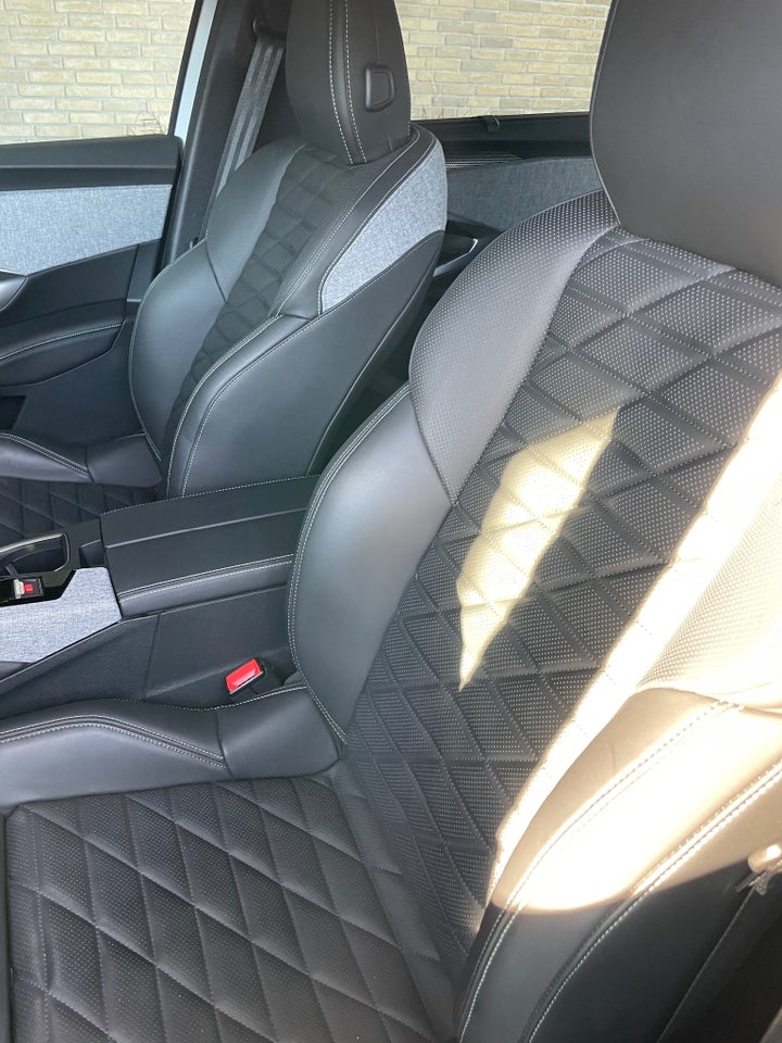 Peugeot e-5008 77 GT Pack 7prs 5d