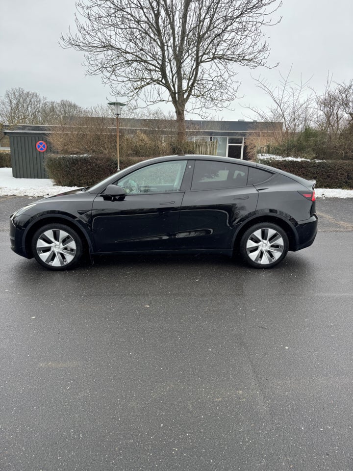 Tesla Model Y Long Range AWD 5d