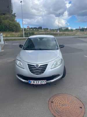 Lancia Ypsilon 1,2 8V 3d