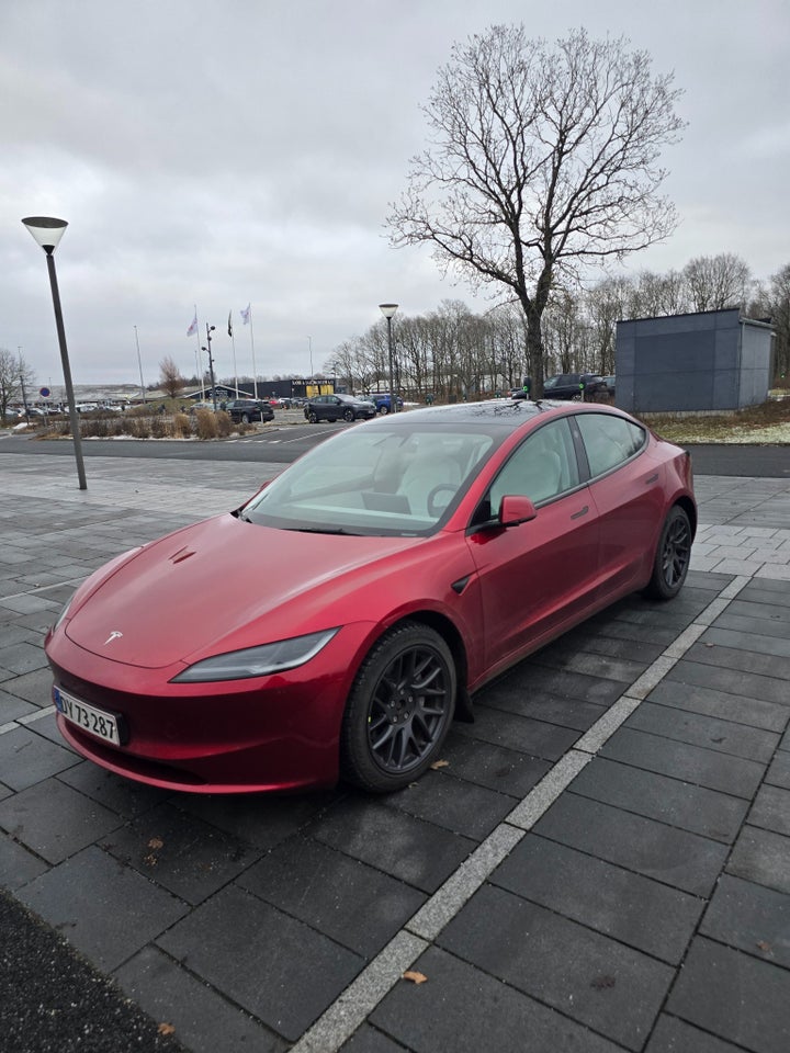 Tesla Model 3 Long Range AWD 4d