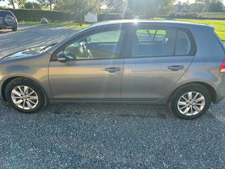 VW Golf VI 1,6 TDi 105 Match BMT 5d