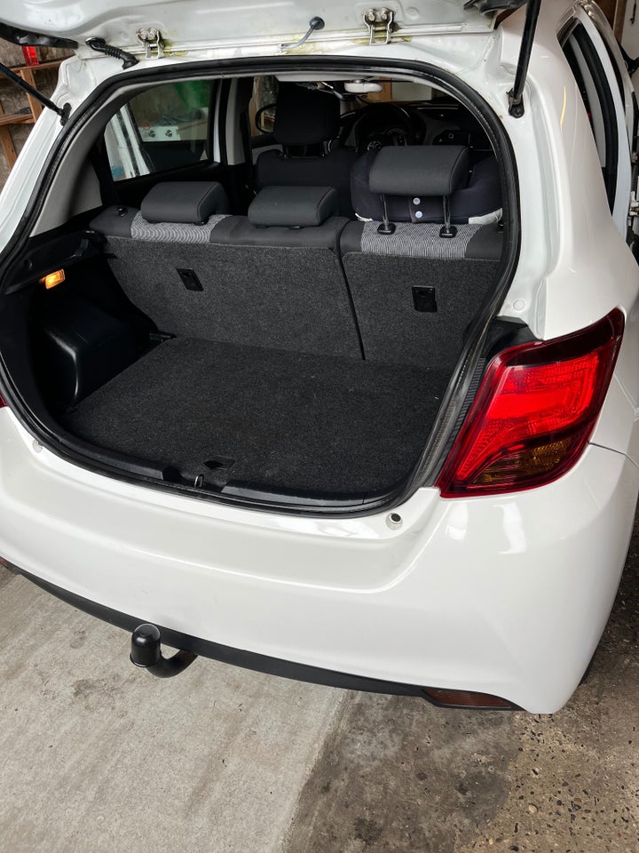 Toyota Yaris 1,0 VVT-i T1 5d