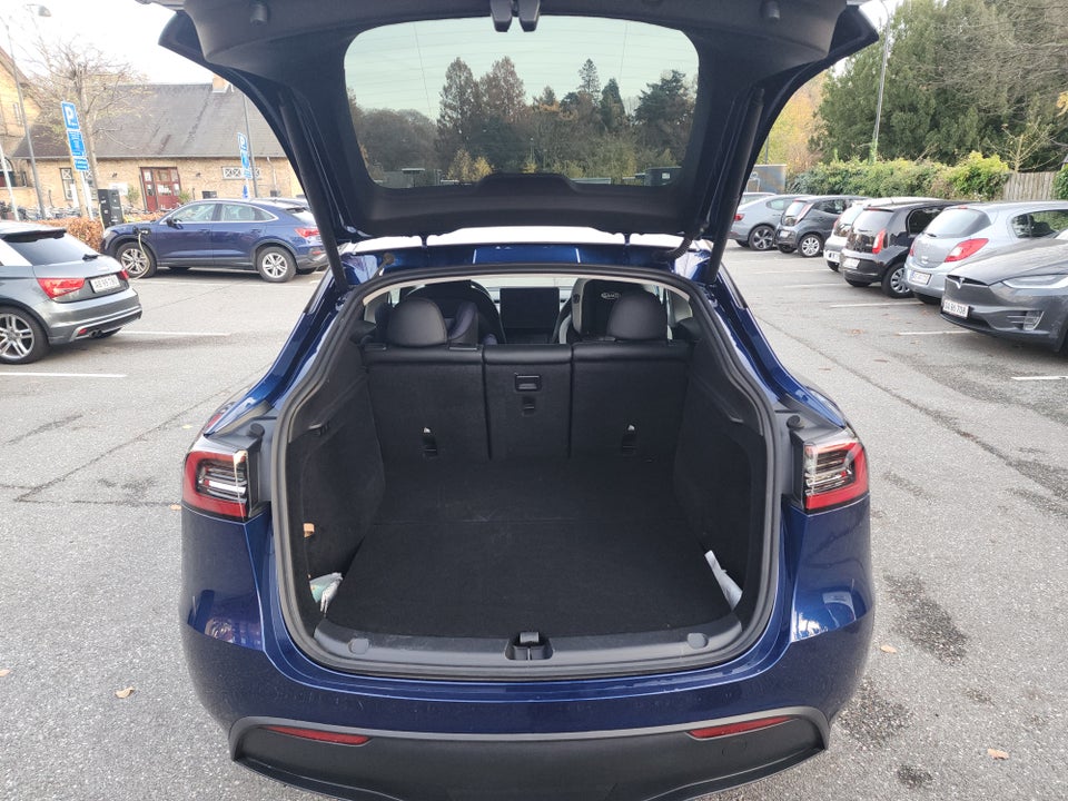 Tesla Model Y RWD 5d