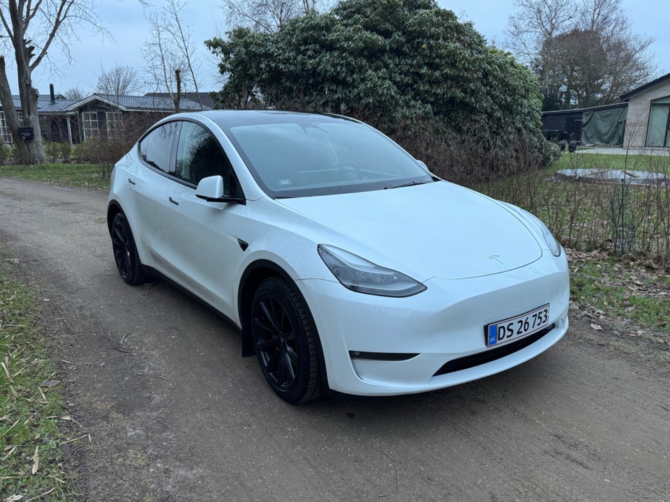 Tesla Model Y Long Range AWD 5d
