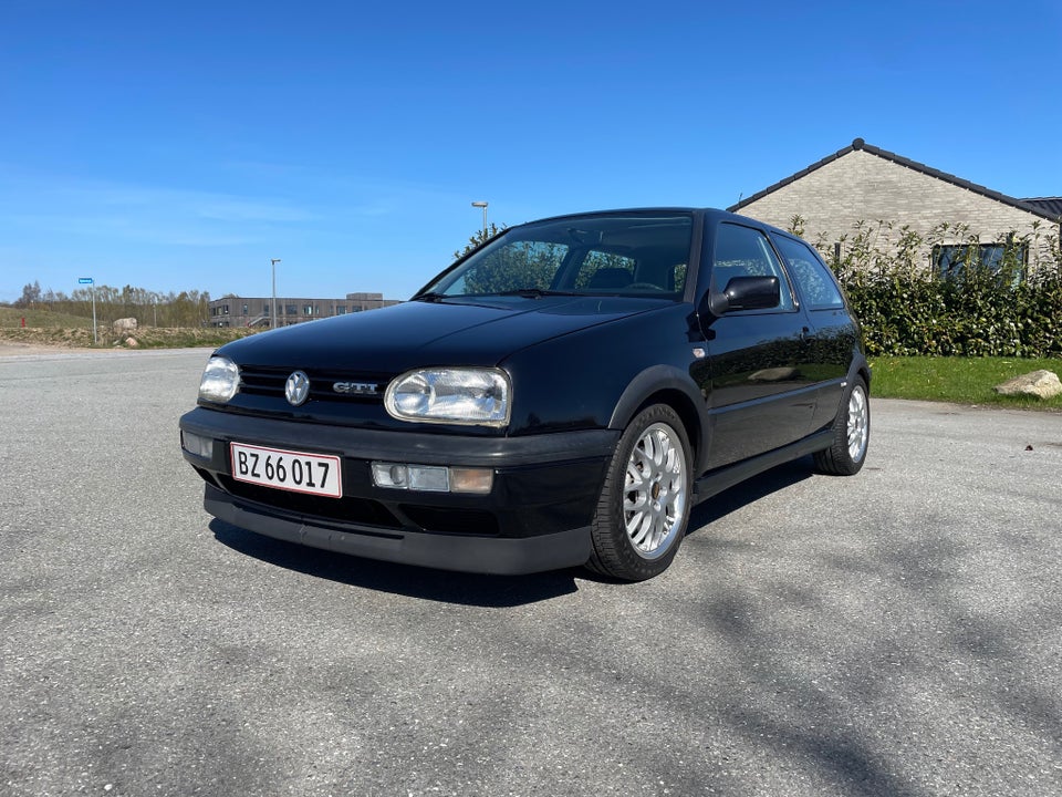 VW Golf III 2,0 GL aut. 5d