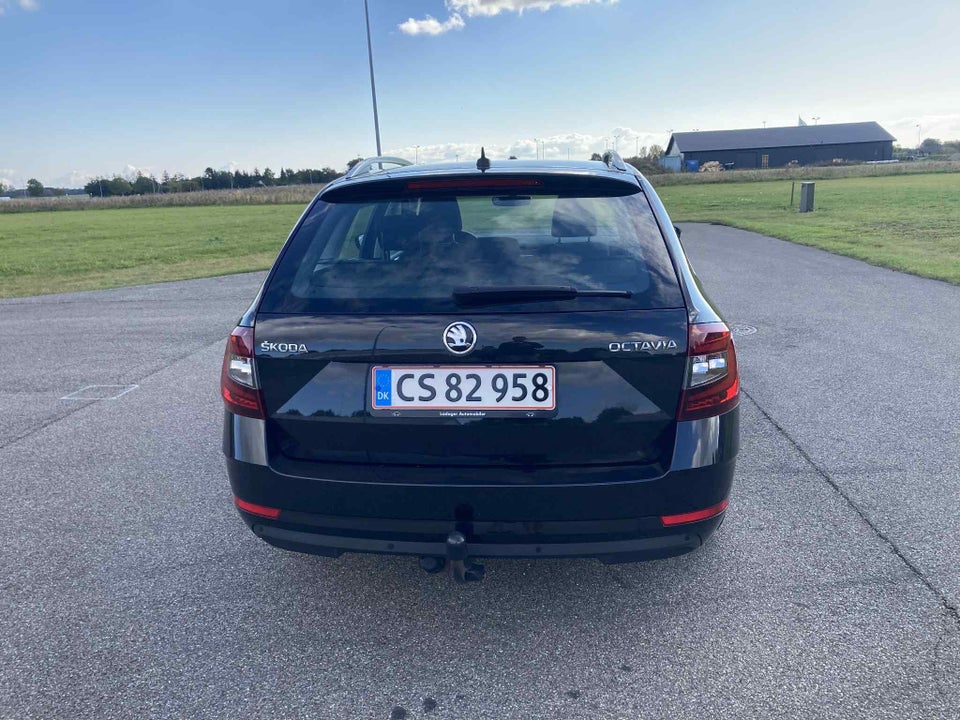 Skoda Octavia 2,0 TDi 150 Style Combi DSG 5d
