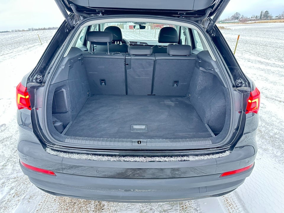 Audi Q3 45 TFSi e Attitude plus S-tr. 5d